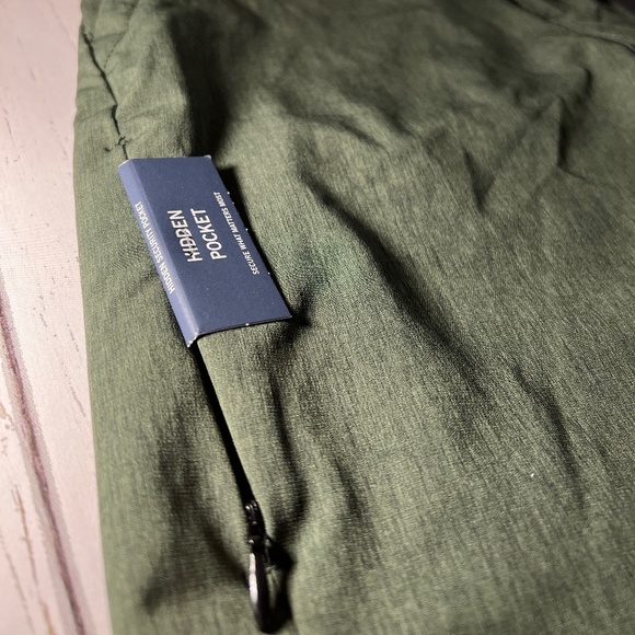 Kenneth Cole green shorts - Picture 2 of 4